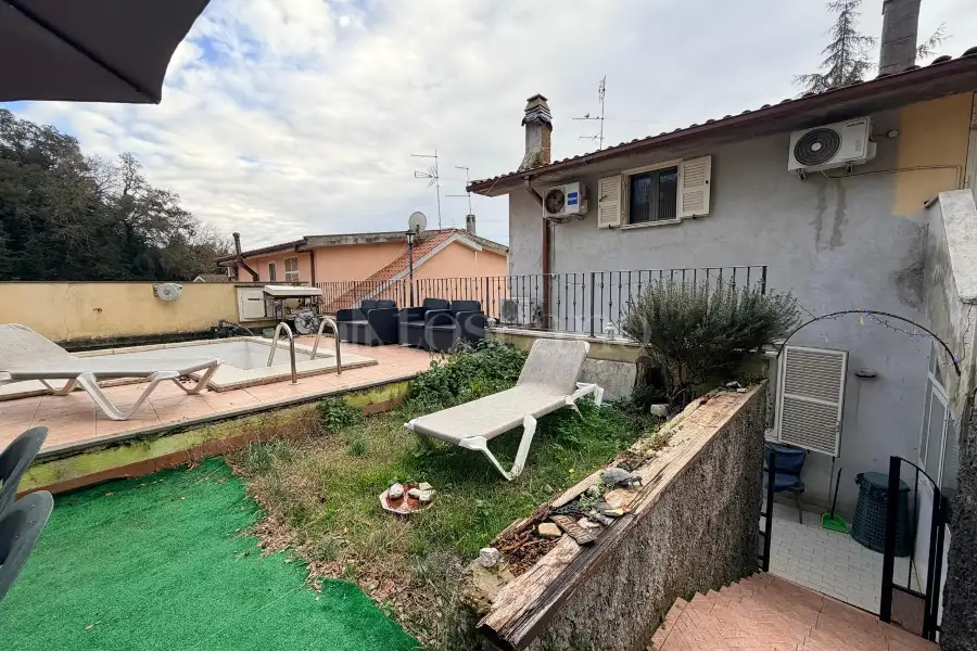 Palazzo in vendita di 300 mq a €375.000 (rif. 3/2026)