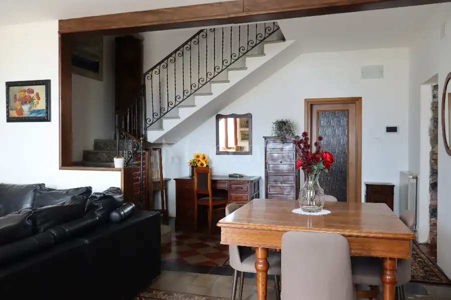 Casa Indipendente in vendita di 162 mq a €750.000 (rif. 14/2026)