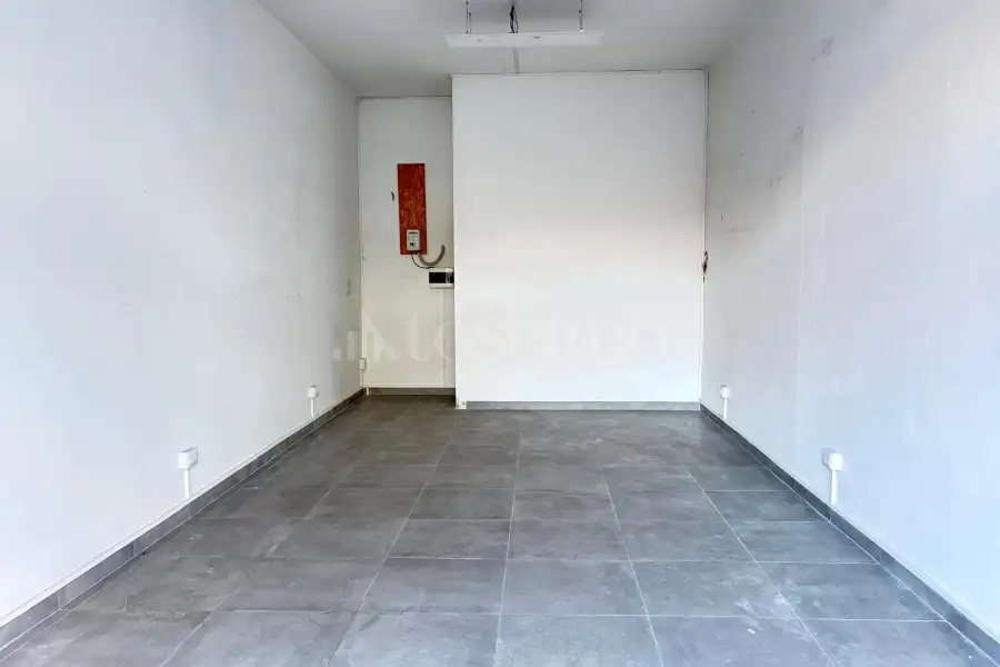 Negozio in affitto di 35 mq a €600 (rif. 1/2026)