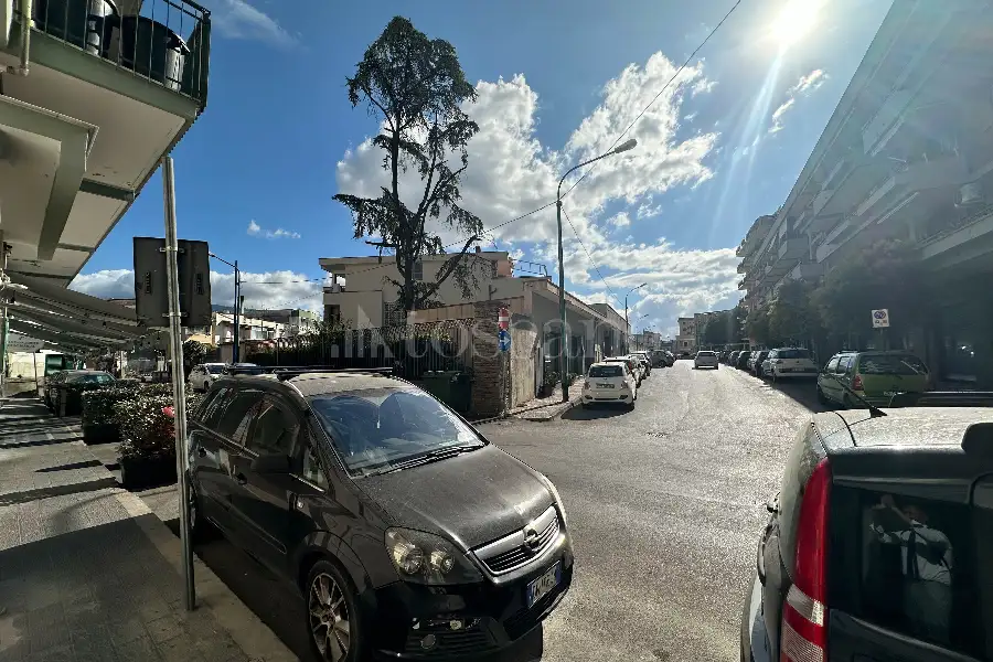 Negozio in vendita di 60 mq a €85.000 (rif. 22/2026)