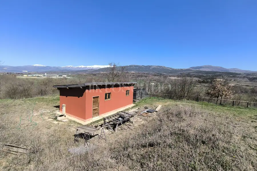 Villa in vendita di 550 mq a €890.000 (rif. 17/2025)