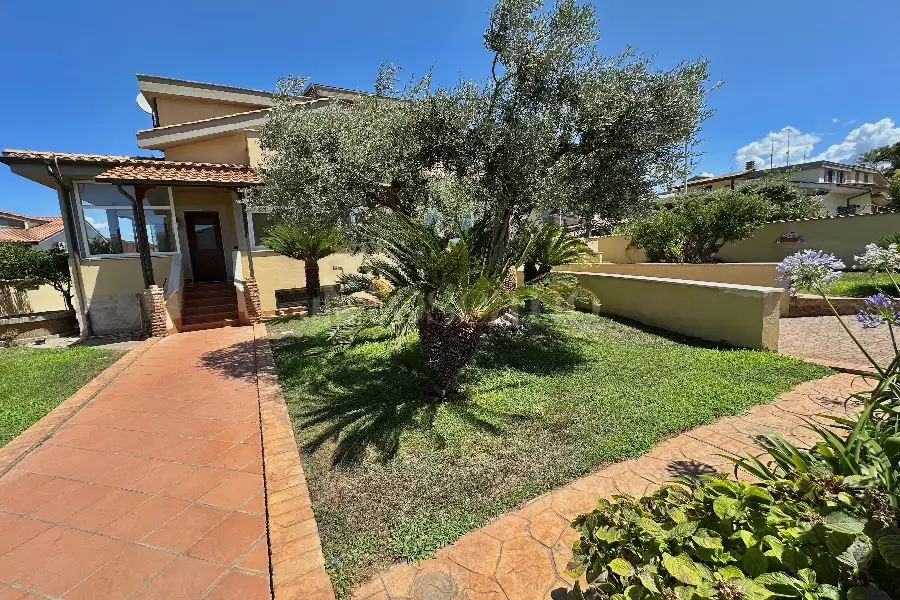 Villa in vendita di 240 mq a €689.000 (rif. 31/2025)