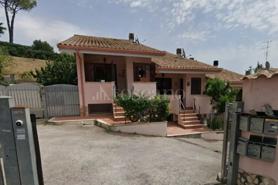 Villino a Schiera in vendita di 85 mq a €230.000 (rif. 17/2026)