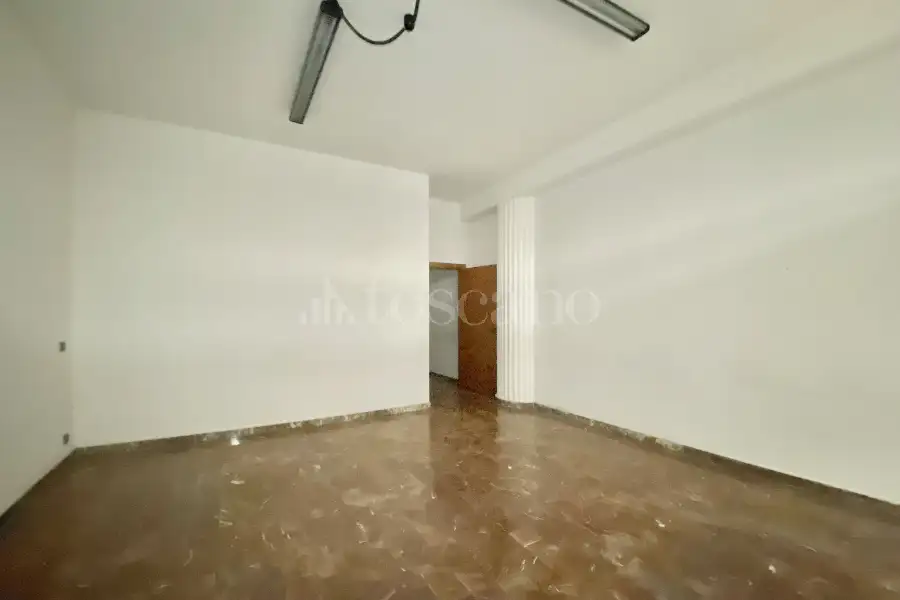 Negozio in vendita di 95 mq a €64.000 (rif. 26/2026)