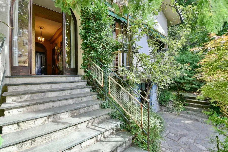 Villa in vendita di 240 mq a €440.000 (rif. 35/2026)