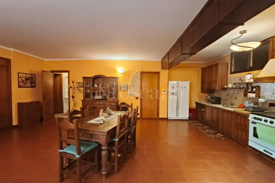 Villa Bifamiliare in vendita di 280 mq a €899.000 (rif. 72/2025)