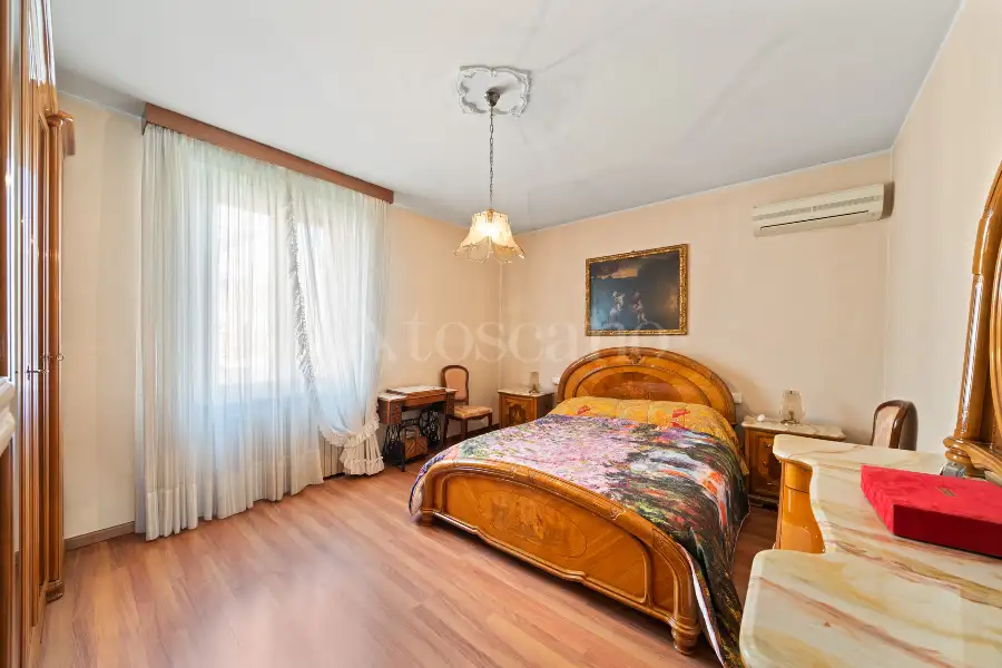 Villa in vendita di 350 mq a €880.000 (rif. 25/2025)