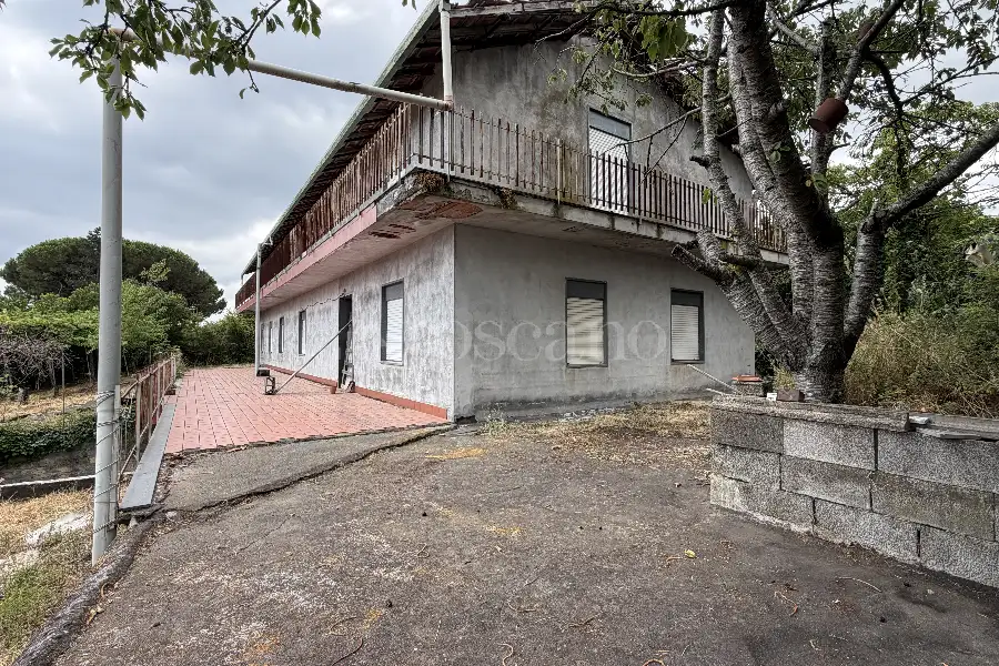Villa in vendita di 260 mq a €116.000 (rif. 165/2026)