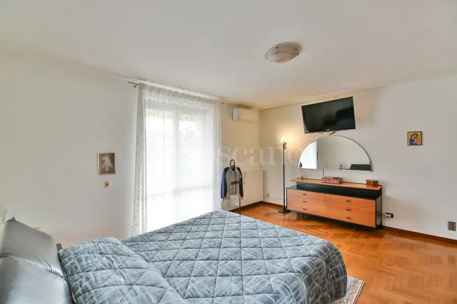 Villa in vendita di 600 mq a €880.000 (rif. 5/2026)