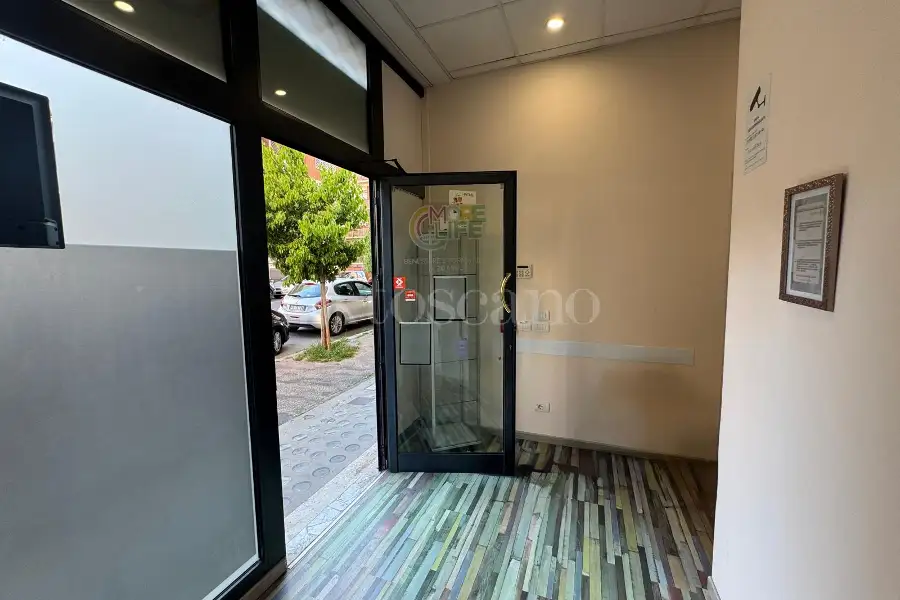 Negozio in affitto di 104 mq a €4.000 (rif. 13/2026)