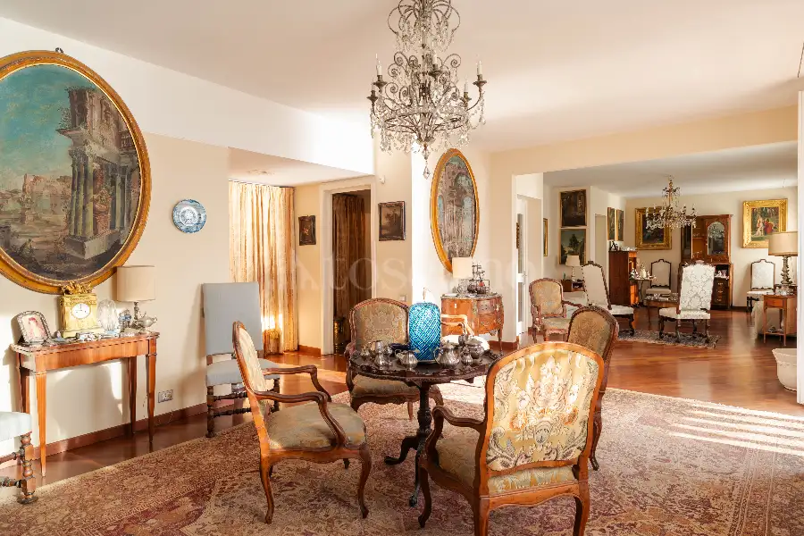 Casa in vendita di 280 mq a €1.950.000 (rif. 49/2025)