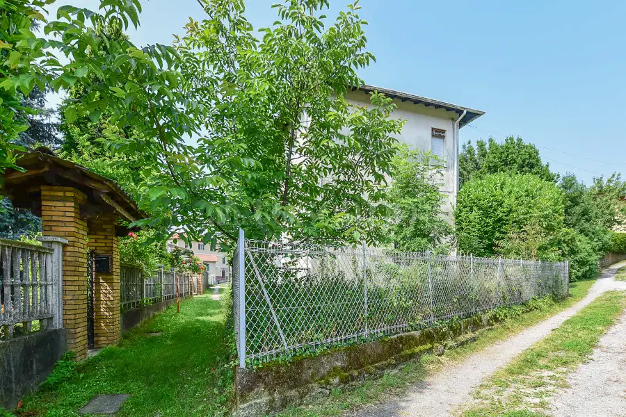 Casa Indipendente in vendita di 250 mq a €345.000 (rif. 31/2025)