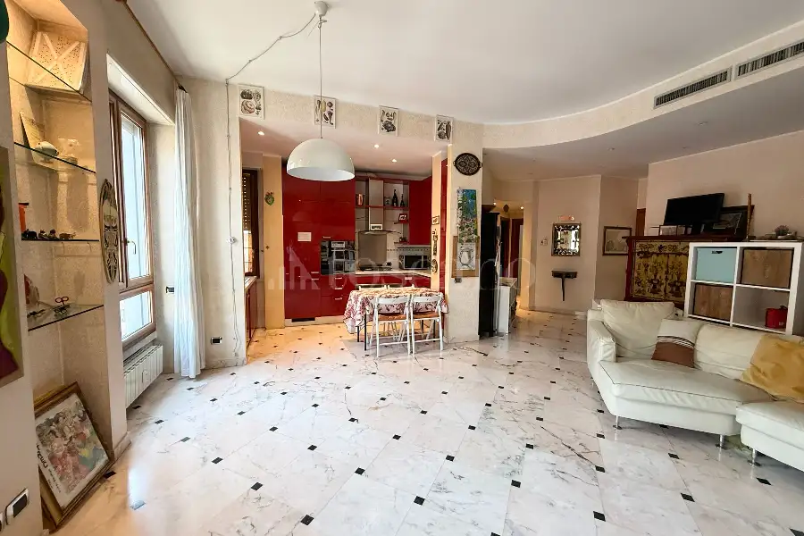 Casa in affitto di 100 mq a €3.400 (rif. 15/2026)