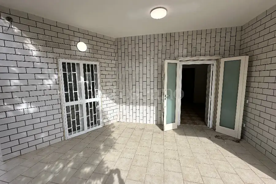 Villa in vendita di 260 mq a €330.000 (rif. 42/2026)