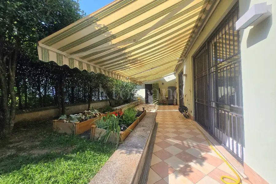 Villa in vendita di 250 mq a €710.000 (rif. 54/2026)