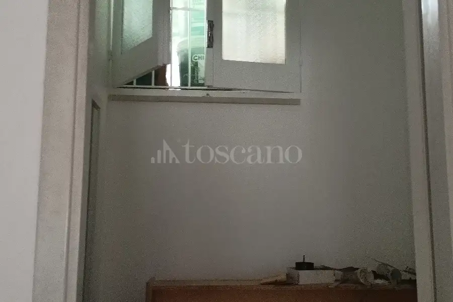 Negozio in affitto di 45 mq a €400 (rif. 56/2025)