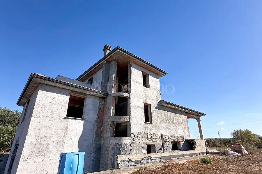 Casa Indipendente in vendita di 300 mq a €230.000 (rif. 198/2026)