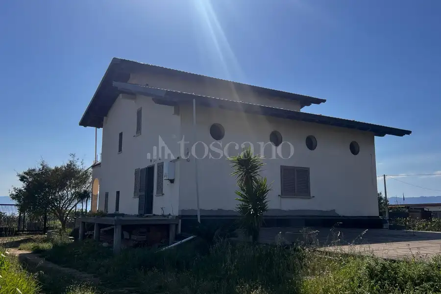 Casa Indipendente in vendita di 240 mq a €580.000 (rif. 14/2026)