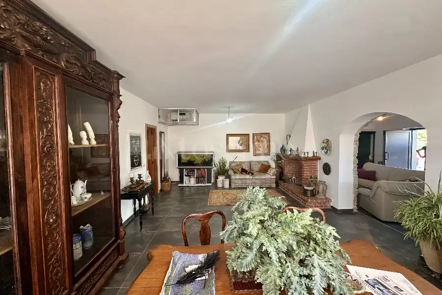 Villa in vendita di 350 mq a €439.000 (rif. 27/2025)