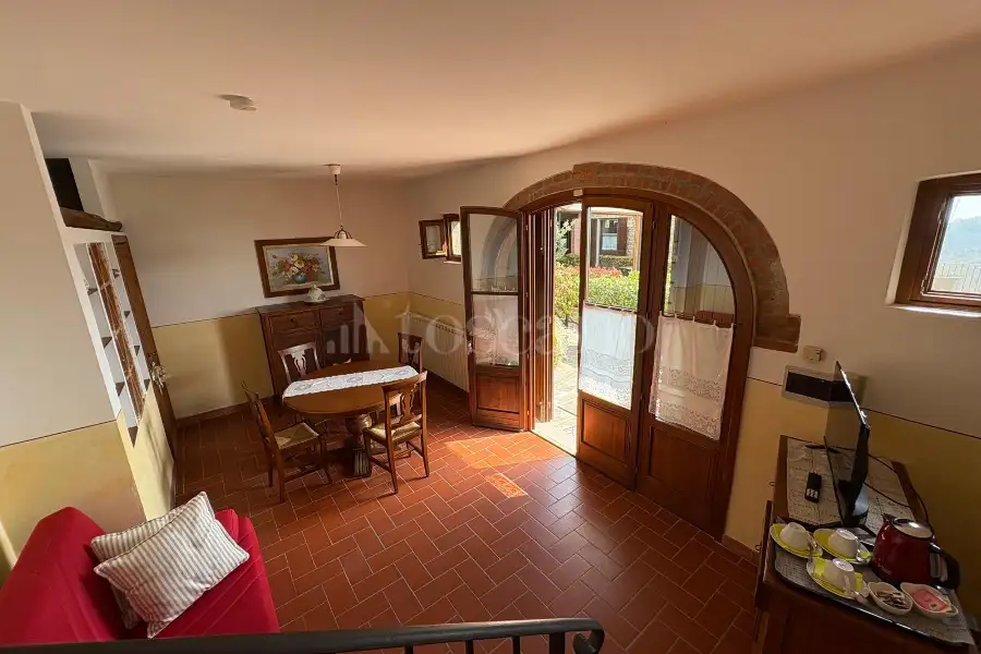 Casale in vendita di 880 mq a €1.080.000 (rif. 22/2025)