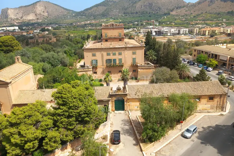 Attico in vendita di 170 mq a €185.000 (rif. 14/2024)