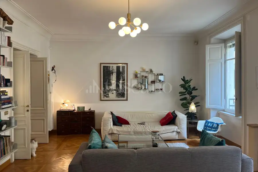 Casa in vendita di 200 mq a €1.900.000 (rif. 5/2026)