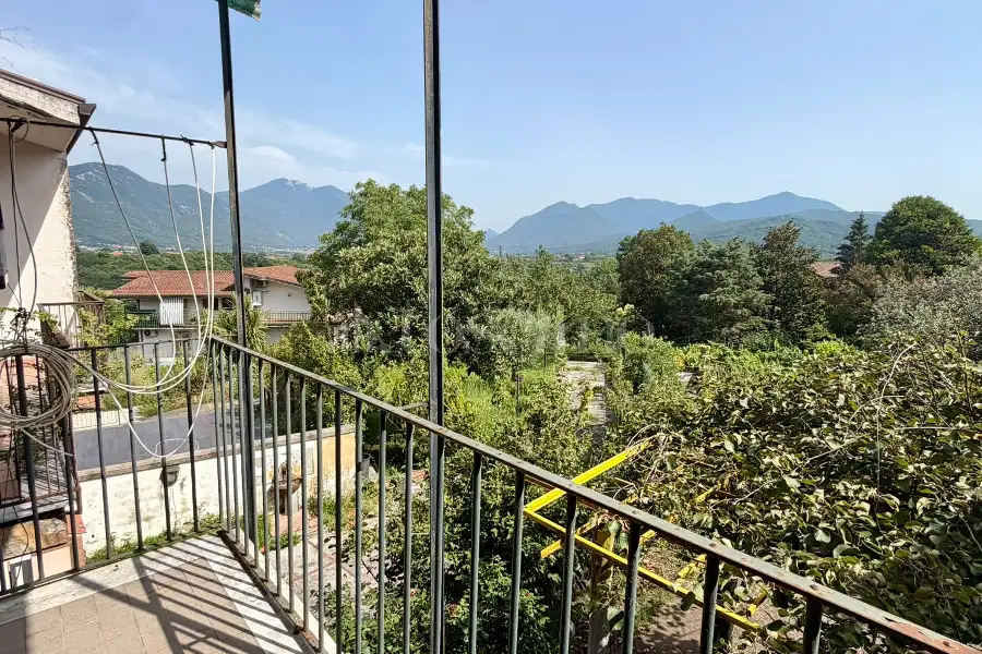 Casa Indipendente in vendita di 246 mq a €70.000 (rif. 152/2026)