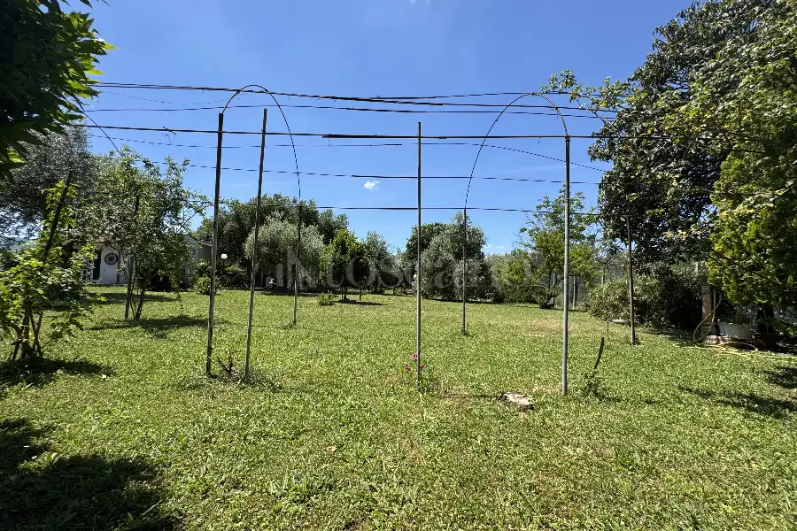Villa in vendita di 350 mq a €475.000 (rif. 15/2025)