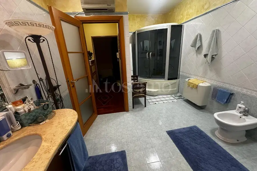 Casa Indipendente in vendita di 250 mq a €250.000 (rif. 92/2026)