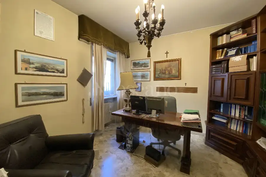 Ufficio in vendita di 135 mq a €400.000 (rif. 62/2026)