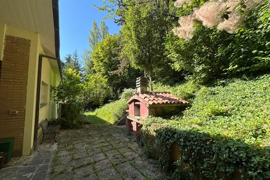 Villa in vendita di 345 mq a €820.000 (rif. 40/2026)
