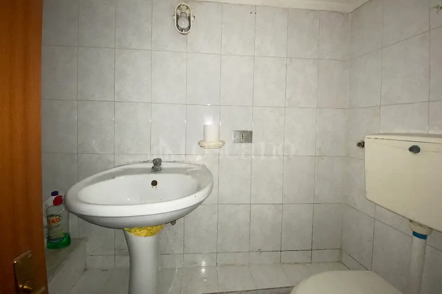 Posto Moto in vendita di 110 mq a €68.000 (rif. 4/2026)