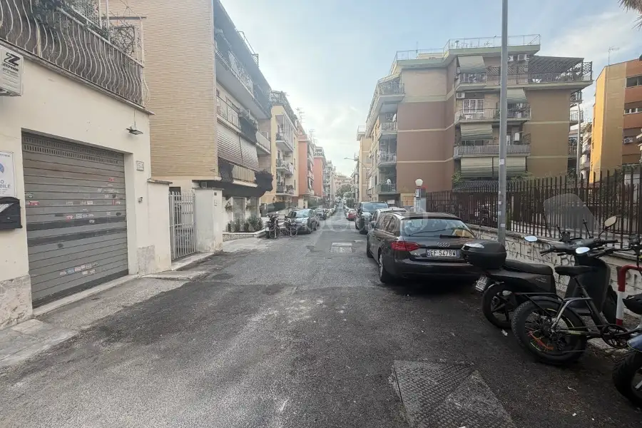 Box in vendita di 10 mq a €29.000 (rif. 30/2026)