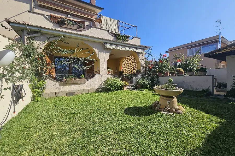 Villa Bifamiliare in vendita di 220 mq a €309.000 (rif. 151/2024)