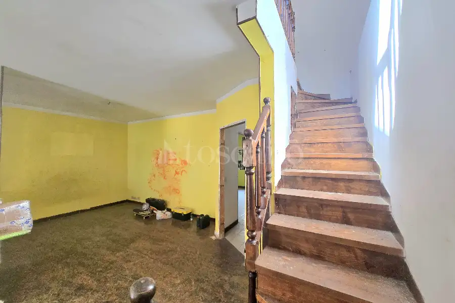 Casa Indipendente in vendita di 350 mq a €163.000 (rif. 30/2025)