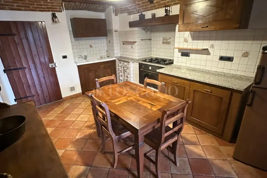 Casa Indipendente in vendita di 266 mq a €185.000 (rif. 64/2025)