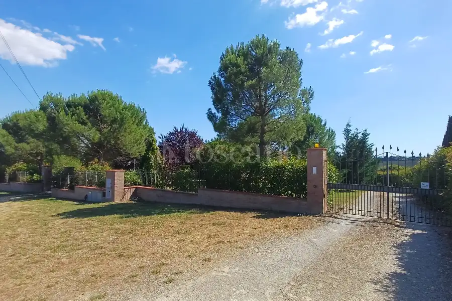 Villa in vendita di 400 mq a €1.230.000 (rif. 11/2026)