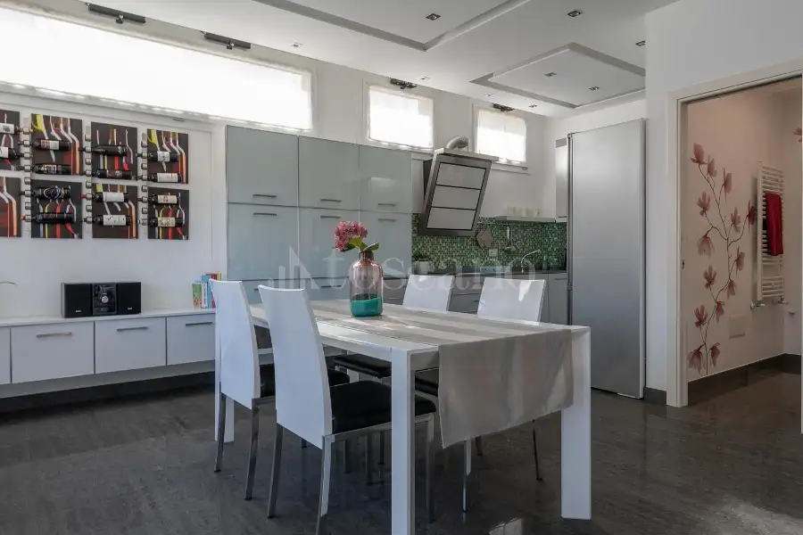 Villino a Schiera in vendita di 270 mq a €349.000 (rif. 183/2026)
