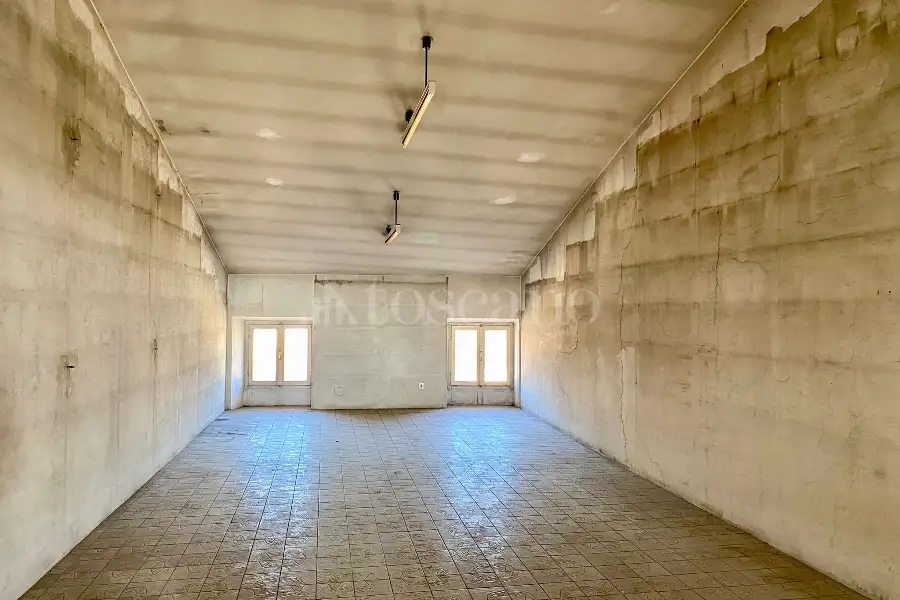 Palazzo in vendita di 490 mq a €459.000 (rif. 48/2024)