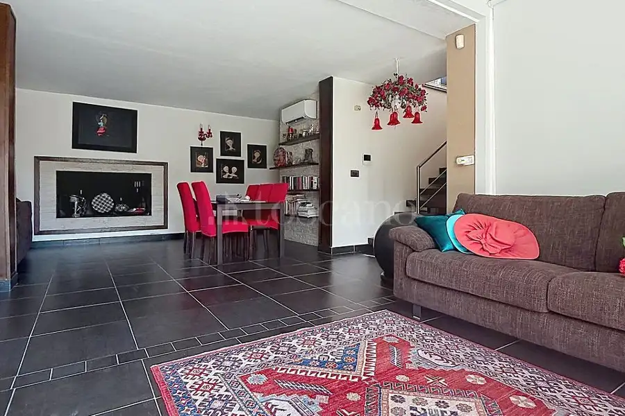 Casa Indipendente in vendita di 250 mq a €879.000 (rif. 203/2026)