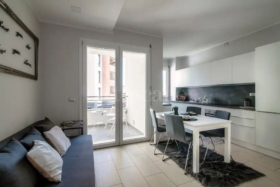 Casa in affitto di 85 mq a €1.500 (rif. 15/2026)