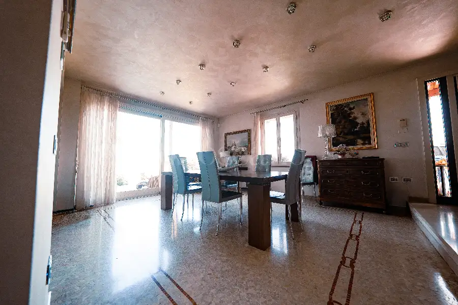 Casa Indipendente in vendita di 340 mq a €1.490.000 (rif. 24/2026)