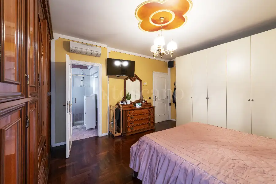 Villa in vendita di 645 mq a €960.000 (rif. 21/2026)