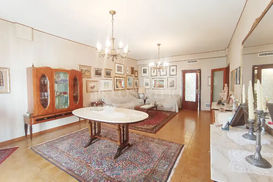 Casa in vendita di 221 mq a €169.000 (rif. 143/2025)