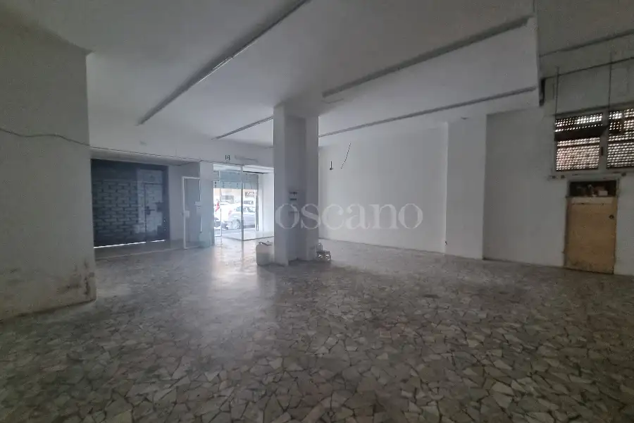 Negozio in affitto di 104 mq a €1.600 (rif. 27/2026)