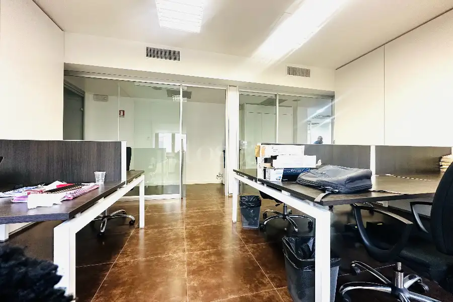 Ufficio in affitto di 180 mq a €4.000 (rif. 57/2025)