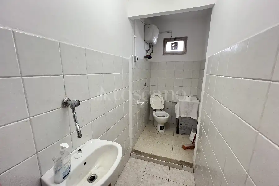Negozio in vendita di 40 mq a €125.000 (rif. 9/2026)