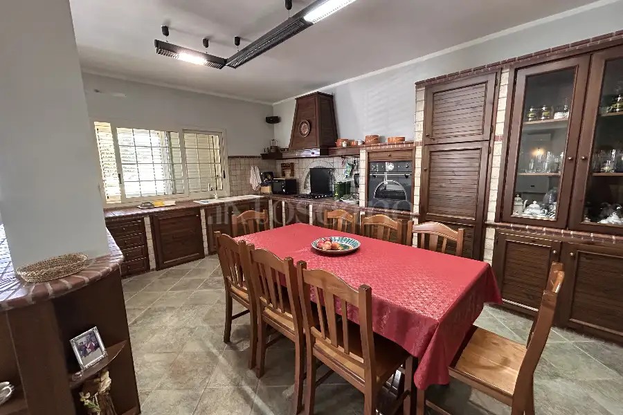 Villa in vendita di 290 mq a €298.000 (rif. 131/2025)