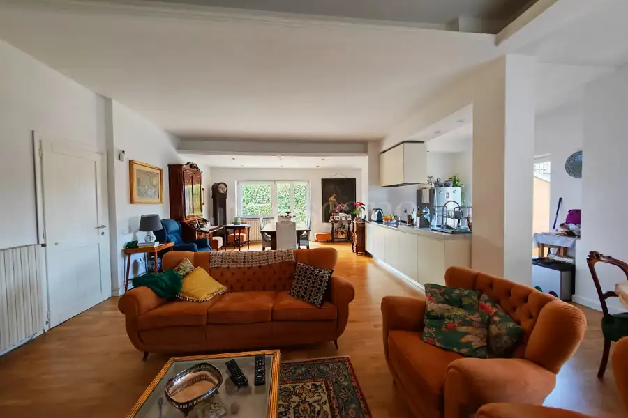 Villa Bifamiliare in vendita di 440 mq a €665.000 (rif. 5/2026)