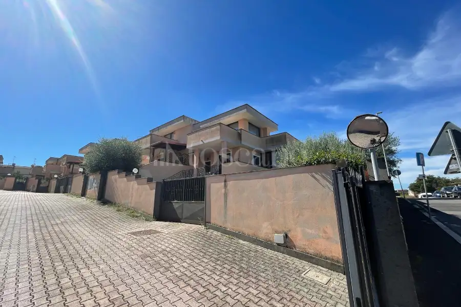 Villa Bifamiliare in vendita di 200 mq a €350.000 (rif. 40/2024)